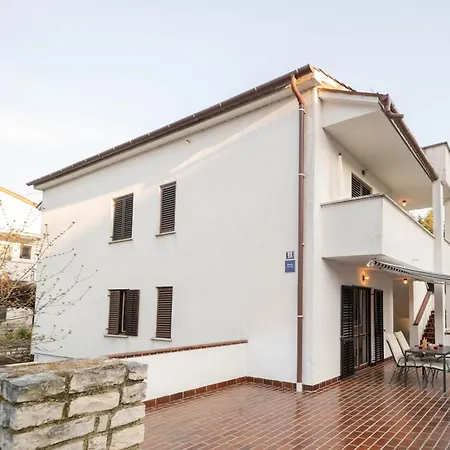 Nono Toni Lägenhet *